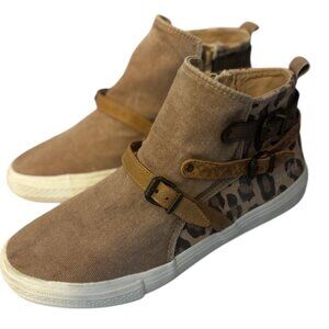 Blow Fish Malibu Ankle Brown Animal Print Canvas Boots Size 9